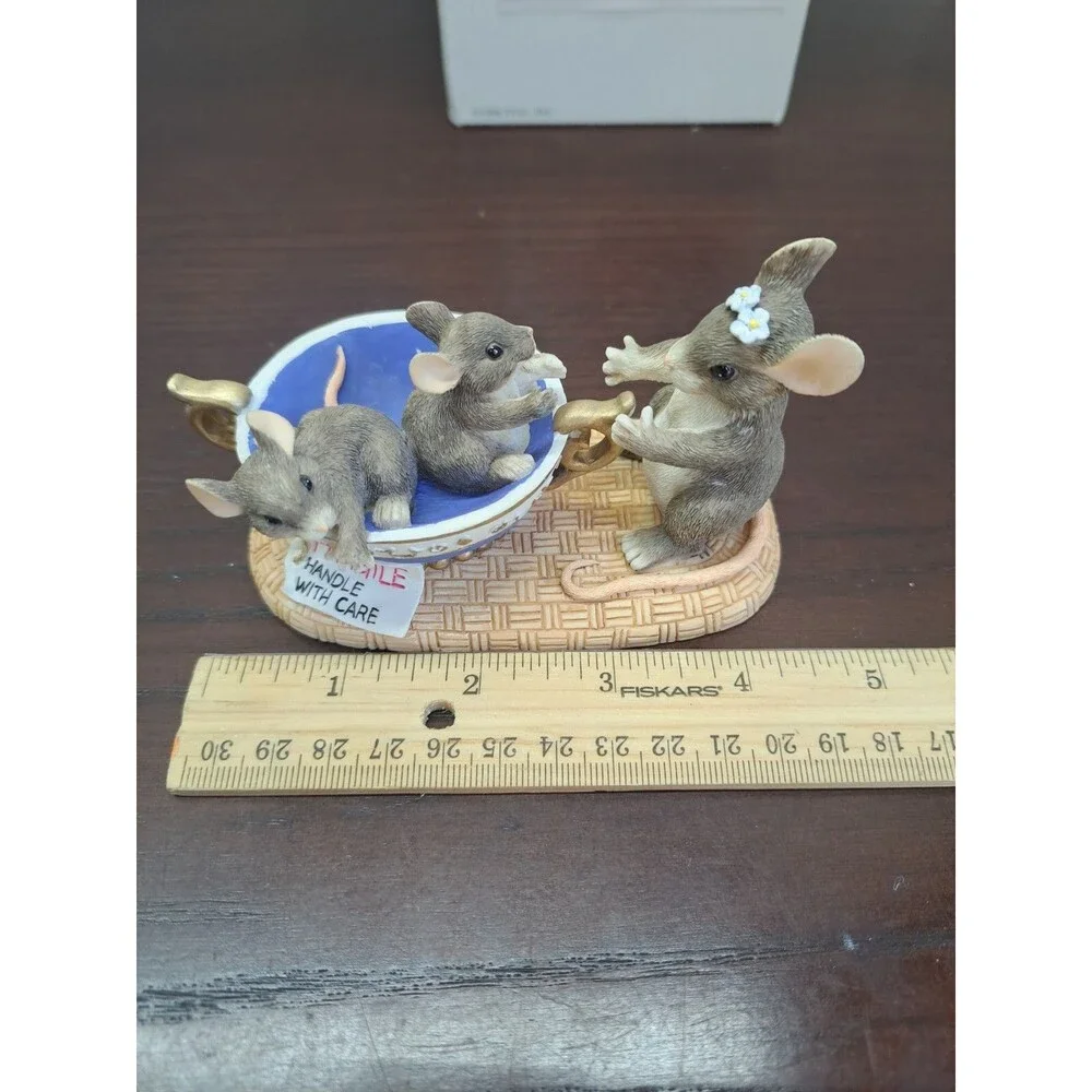 Charming Tails 1996 Fragile Handle With Care #5260 Of 15000 Figurine